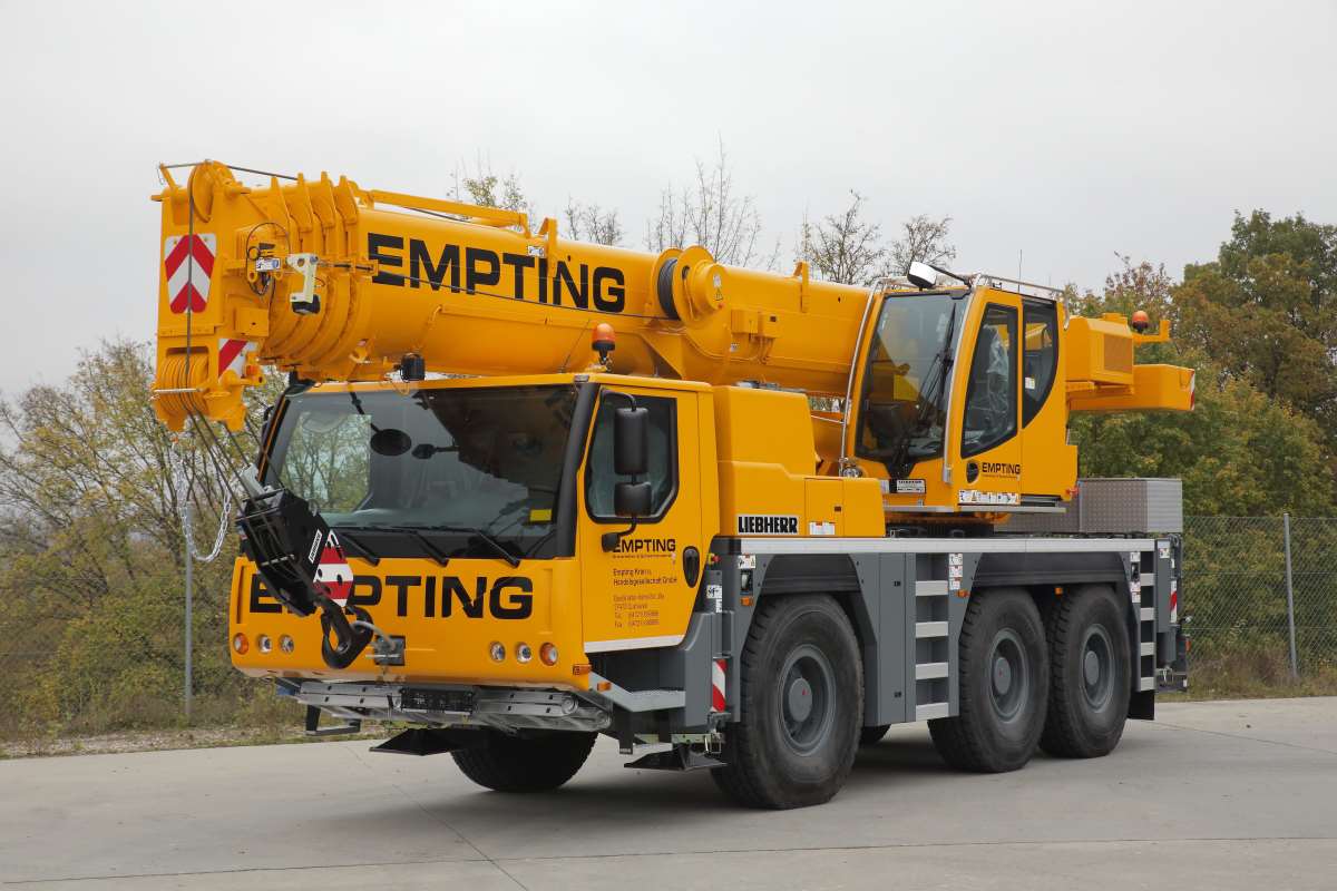 Empting-Kran Modell Liebherr LTM 1055-3.2