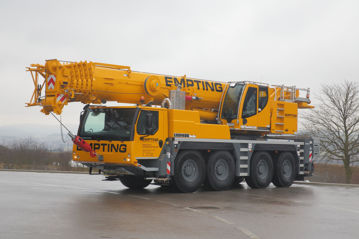 Empting Kran Liebherr LTM1090 4.1
